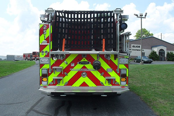 Pierce Arrow XT fire engine - new pumper sales in PA - rear