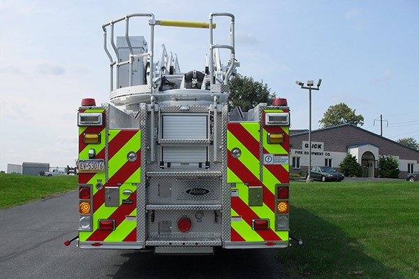 Pierce Arrow XT heavy duty aerial ladder fire truck - new aerial ladder fire truck sales in PA - rear