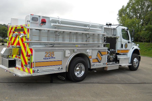 Pierce Freightliner fire engine - new commercial pumper sales in PA - passenger rear