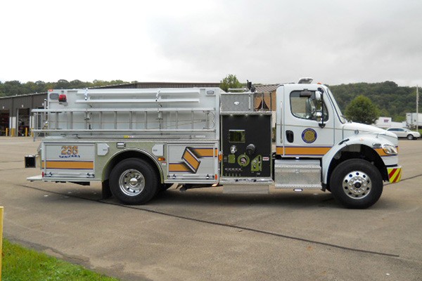 Pierce Freightliner fire engine - new commercial pumper sales in PA - passenger side