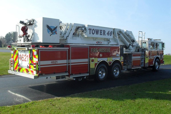 Pierce Arrow XT midmount platform fire truck - new mid-mount aerial sales in PA - passenger rear