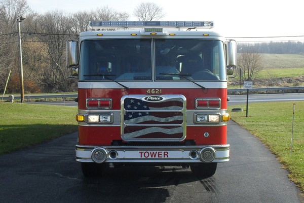 Pierce Arrow XT midmount platform fire truck - new mid-mount aerial sales in PA - front