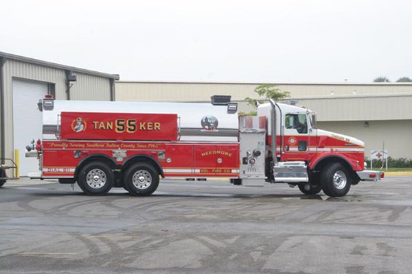 Pierce Kenworth fire tanker - new commercial fire tanker sales in PA - passenger side