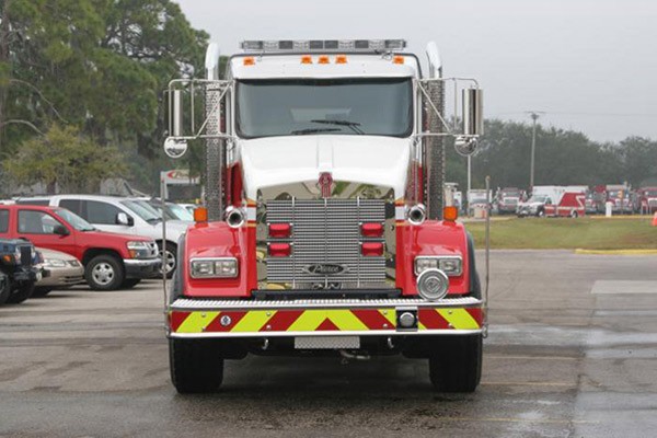 Pierce Kenworth fire tanker - new commercial fire tanker sales in PA - front