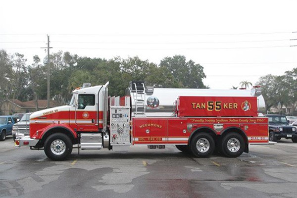 Pierce Kenworth fire tanker - new commercial fire tanker sales in PA - driver side