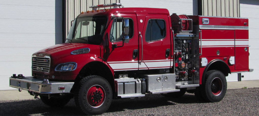 Pierce Stock Fire Truck - Tanker - driver front