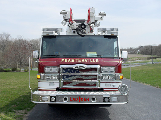 Pierce Velocity Heavy Duty Aerial - 105' Ladder Fire Truck