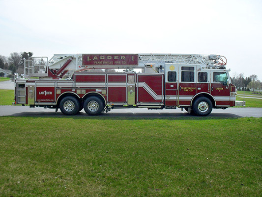 Pierce Velocity Heavy Duty Aerial - 105' Ladder Fire Truckd