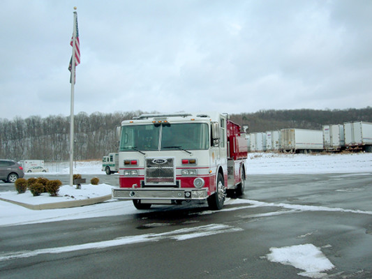 Pierce Contender Tanker - Fire Truck - Front