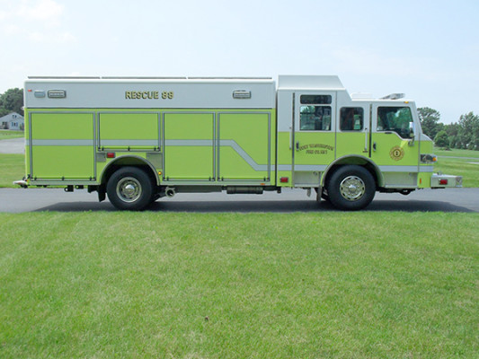 Pierce Impel Heavy Duty Rescue Truck - Non-Walk-In Rescue - Passenger Side