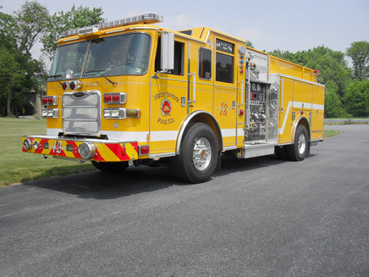 Pierce Arrow XT Pumper - Fire Engine - Driver Front