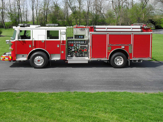 Blue Rock Fire Rescue - Pierce Arrow XT Pumper - Driver Side