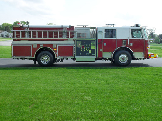 Blue Rock Fire Rescue - Pierce Arrow XT Pumper - Passenger Side