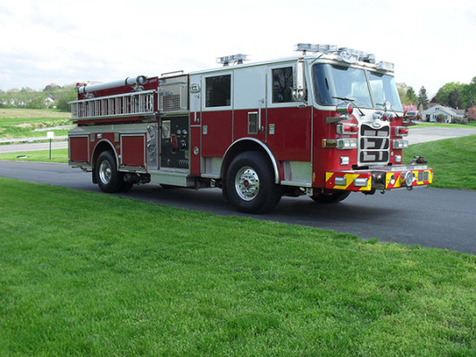 Blue Rock Fire Rescue - Pierce Arrow XT Pumper - Passenger Front