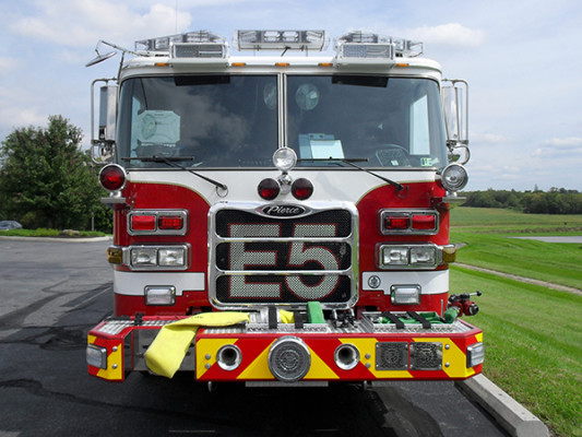 Blue Rock Fire Rescue - Engine 905 - Pierce Arrow XT Pumper Truck - Front