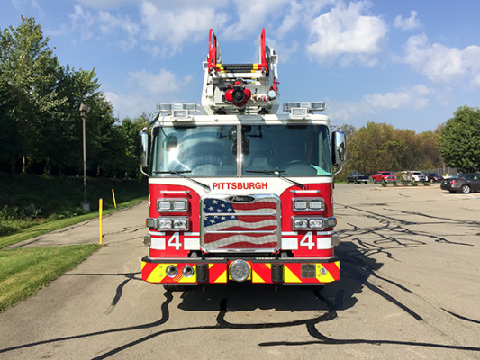 Pierce Arrow XT - 105' Heavy Duty Steel Aerial Ladder Fire Truck - Front