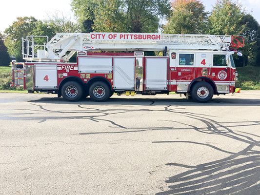 Pierce Arrow XT - 105' Heavy Duty Steel Aerial Ladder Fire Truck - Passenger Side