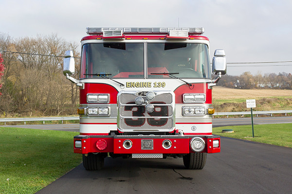 Pierce Arrow XT Pumper - Engine 139 - Front