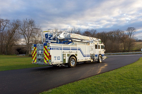 Pierce Arrow XT - 75' Aerial Ladder - Fire Truck 10 - Passenger Rear