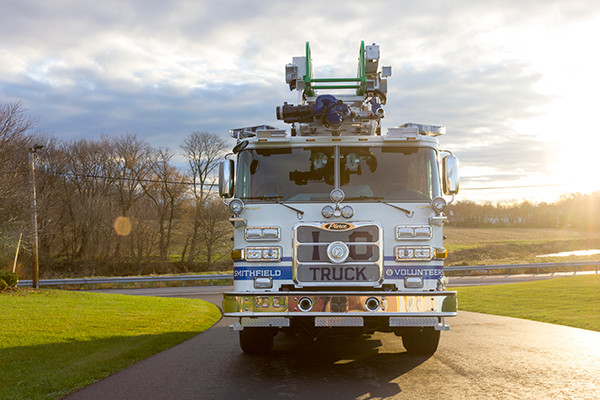 Pierce Arrow XT - 75' Aerial Ladder - Fire Truck 10 - Front