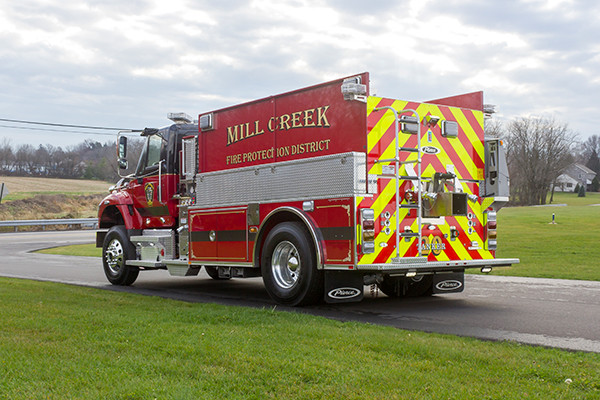 Mill Creek VFC - Pierce International Fire Truck Tanker - Driver Rear