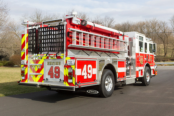 Swatara Twp - Pierce Arrow XT Pumper - Fire Engine - passenger rear