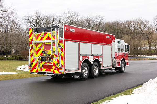 2016 Pierce Enforcer PUC Pumper Tanker - Fire Engine - passenger rear