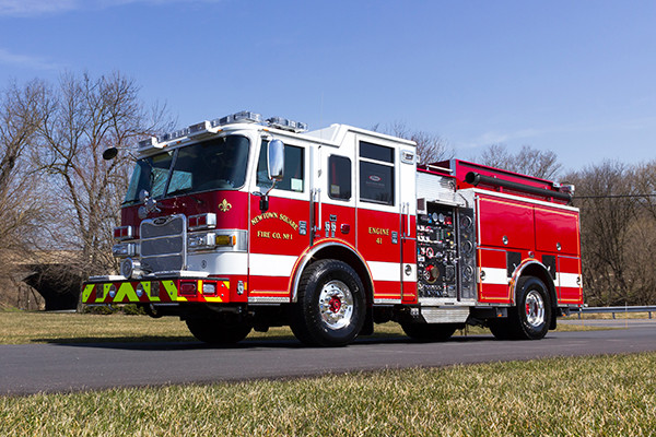 2016 Pierce Arrow XT pumper - fire engine - driver front