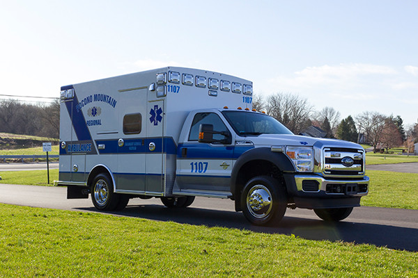 2016 Braun Express Plus Type I ambulance - Ford F450 4x4 - passenger front