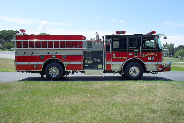 24348 Pierce Arrow XT pumper - Rohrerstown FC - passenger side