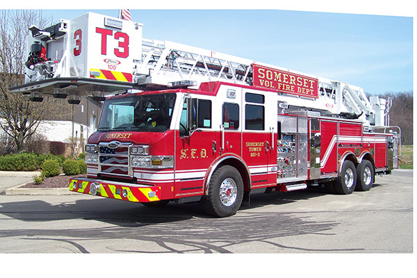 29146 Pierce Velocity 100' aerial platform - fire truck - driver front