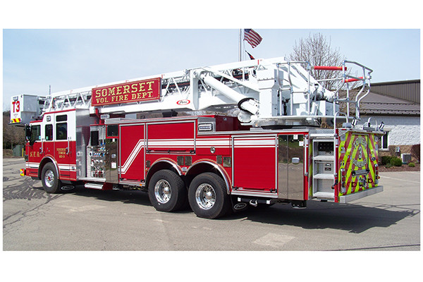 29146 Pierce Velocity 100' aerial platform - fire truck - driver rear