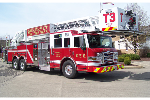 29146 Pierce Velocity 100' aerial platform - fire truck - passenger side