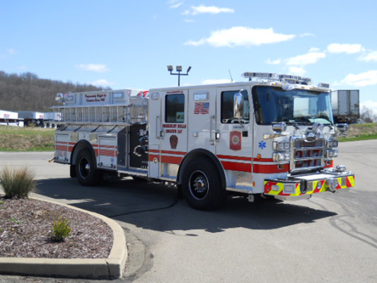 29322 Pierce Enforcer custom pumper - fire engine - passenger front