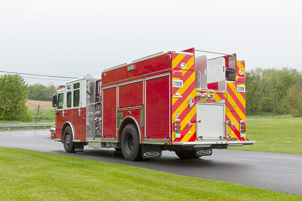 Pierce Saber FR pumper - fire engine - driver rear