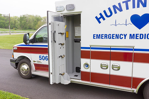 Braun Chief XL Type III ambulance - Huntingdon Ambulance Authority - EZ-O2 lift oxygen storage