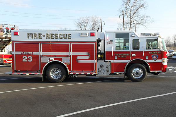 2010 Pierce Contender - PUC pumper fire engine - passenger side