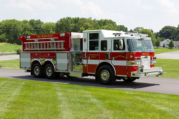 2016 Pierce Arrow XT - tanker pumper fire engine - passenger front