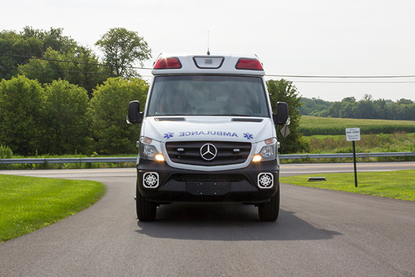 2016 Demers Mirage EXE Type II ambulance - Mercedes Sprinter - front