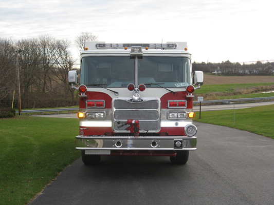 2009 Pierce Arrow XT - PUC rescue pumper fire engine - front