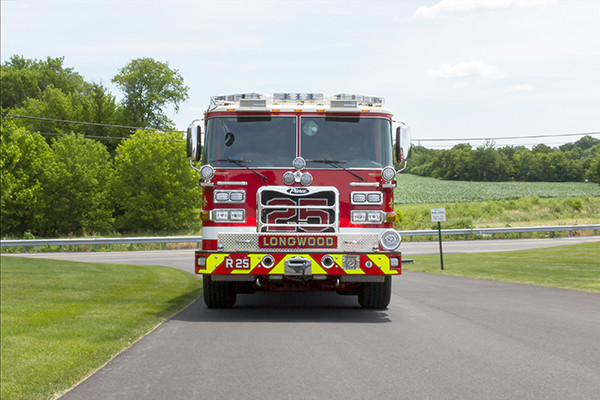 new 2016 Pierce Arrow XT walk-in heavy rescue - fire rescue truck - front