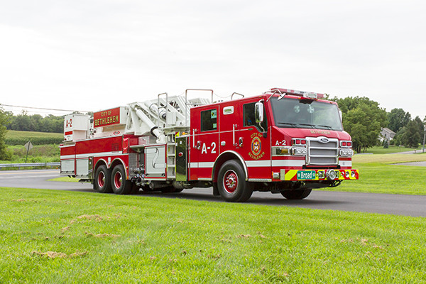 2016 Pierce Velocity mid-mount - 95' aerial platform fire truck - passenger front