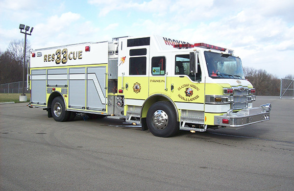 2009 Pierce Velocity - custom pumper fire engine - passenger front