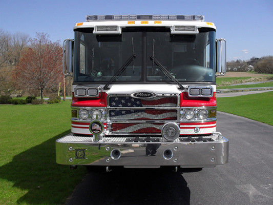 2010 Pierce Quantum PUC pumper - custom fire engine - front