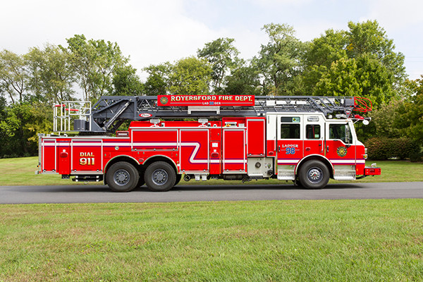 new 105' aerial ladder fire truck - 2016 Pierce Velocity PUC - passenger side