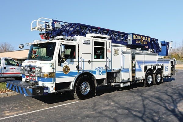 107’ ASCENDANT® TANDEM AXLE AERIAL LADDER - Glick Fire Equipment Company