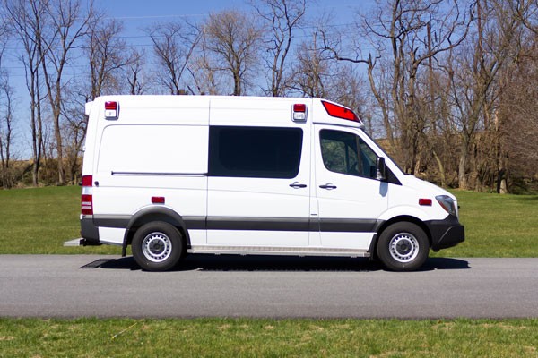 2017 Demers Mirage LT2E type II ambulance - passenger side