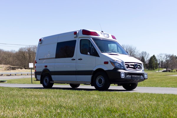 2017 Demers Mirage LT2E type II ambulance - passenger front