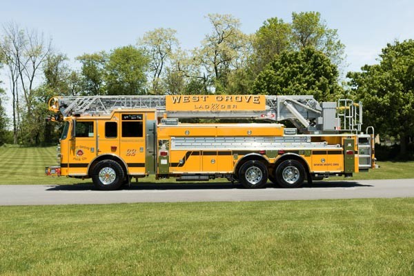 2017 Pierce Arrow XT - new fire truck sales in PA - driver side