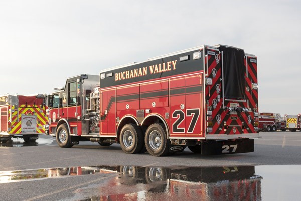 new rescue pumper in PA - 2017 Pierce Arrow XT fire rescue engine - driver rear